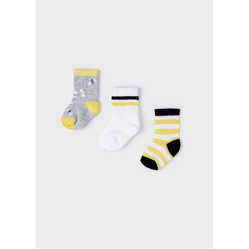 Mayoral Zestaw trzech par skarpetek dla noworodka ECOFRIENDS 9475 col. 31