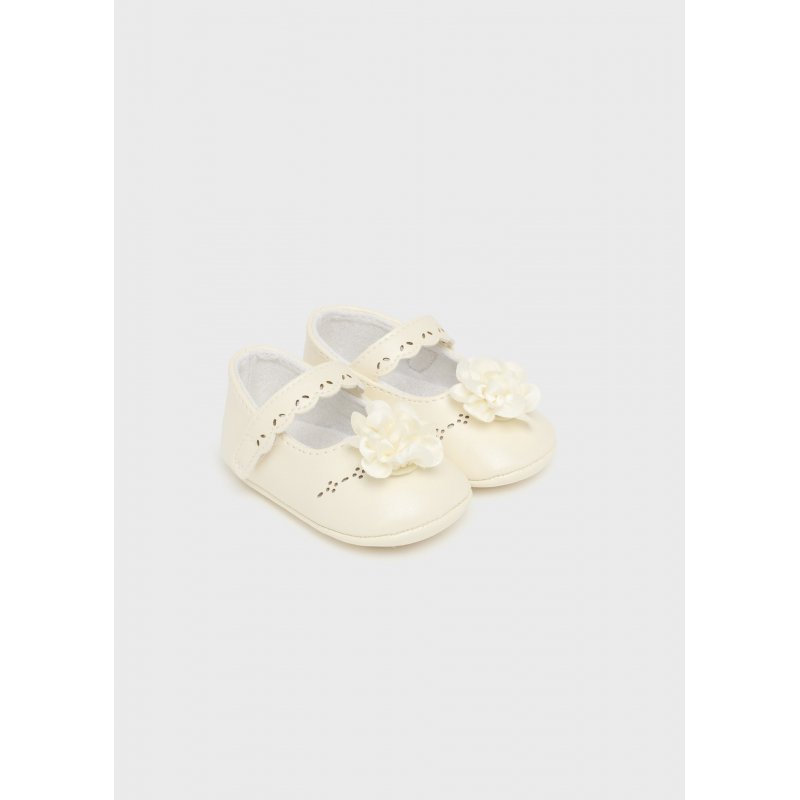 Mayoral Buciki Perłowy z kwiatuszkiem 9688 col.69 Mayoral - 1