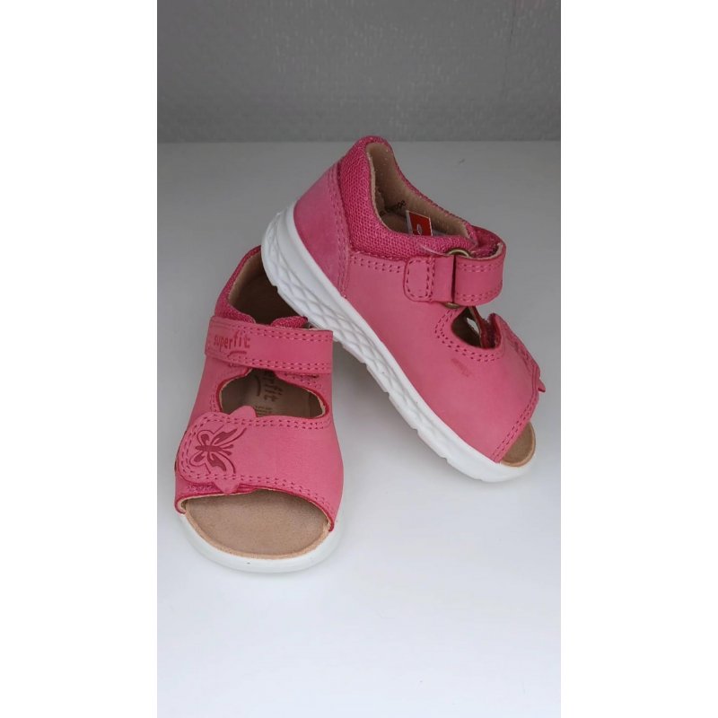 Superfit Sandałki koralowe z motylkiem 518-5500 SUPERFIT - 1